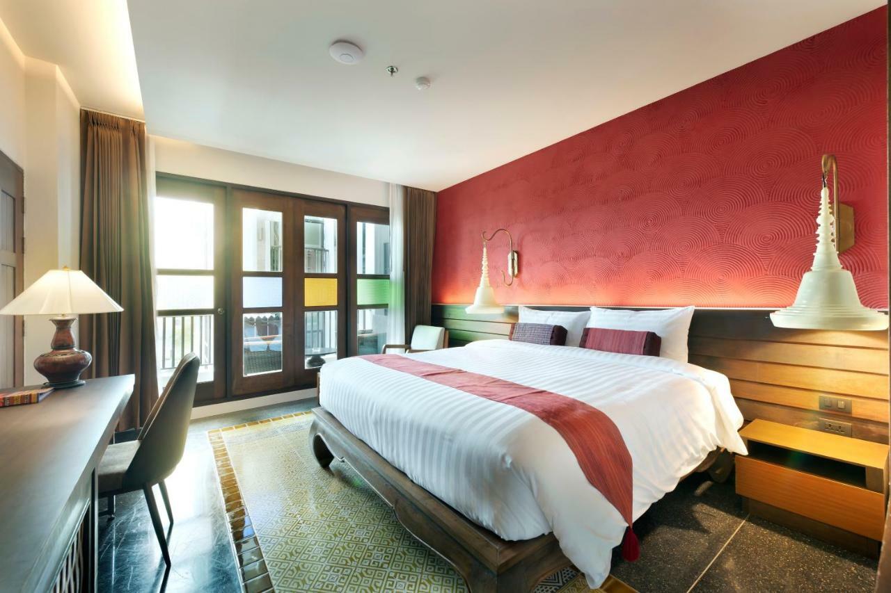 Delux King bed Pool View,1228127591:JPEG